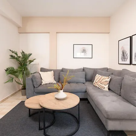Modern In With Acropolis & Mt Lycabettus View Apartment