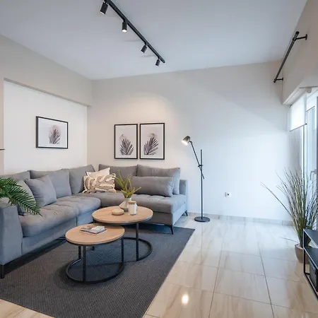 Modern In With Acropolis & Mt Lycabettus View